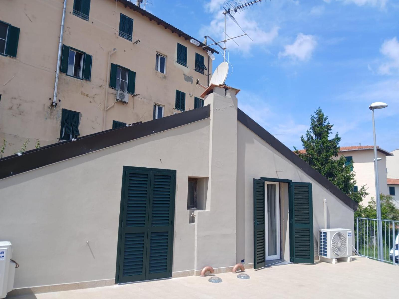 Casa N 1 Con Parcheggio Privato E Colonnina Ricarica Leilighet Livorno Eksteriør bilde